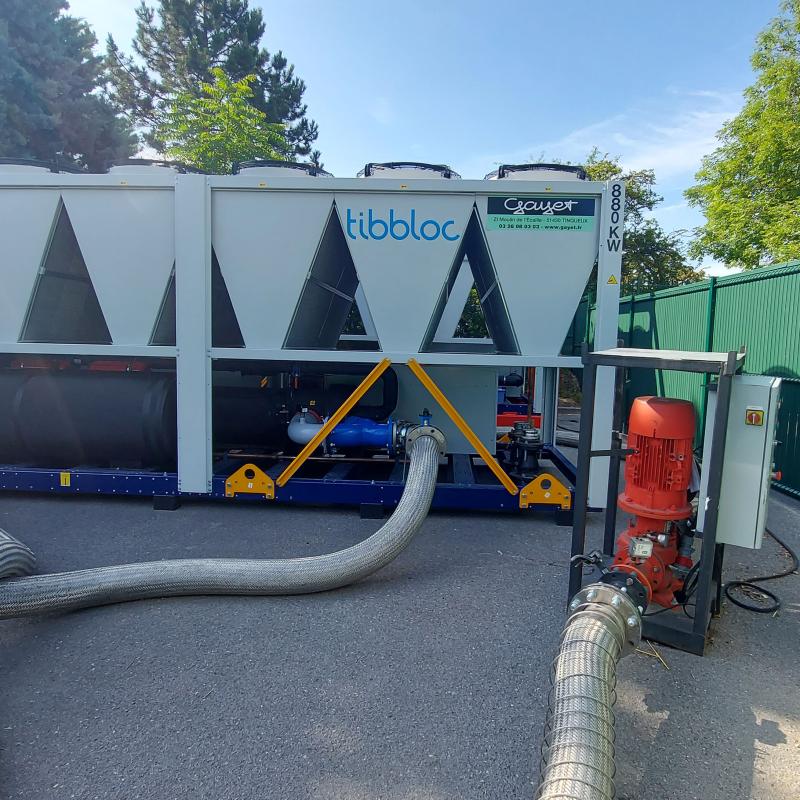 Mise en place de deux groupes froid Patinoire BAROT